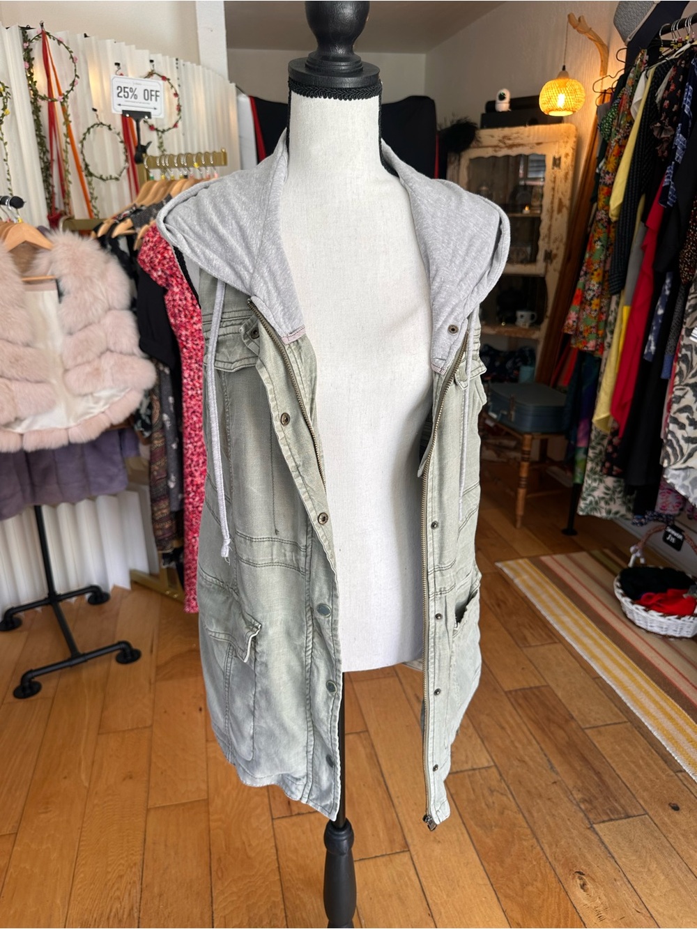 Hei Hei Hooded Utility Vest